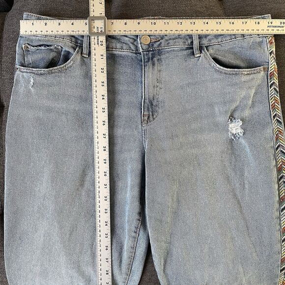 Knox Rose Jeans Light Wash Blue Denim Embroidered Pants Distressed Women's Sz 16 - Picture 5 of 9
